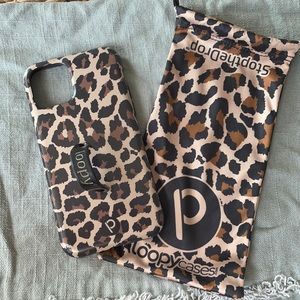LOOPY (righty) Cheetah iPhone 11 Pro case
